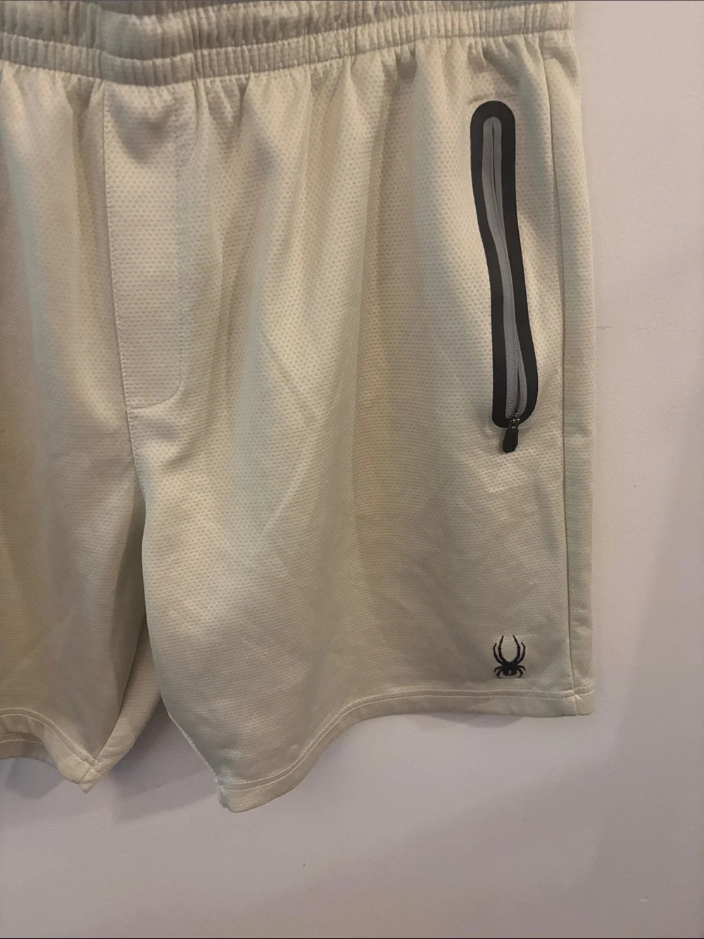 Spyder Active Men's Cream Mesh Performance Shorts Size XL Zip Pocket